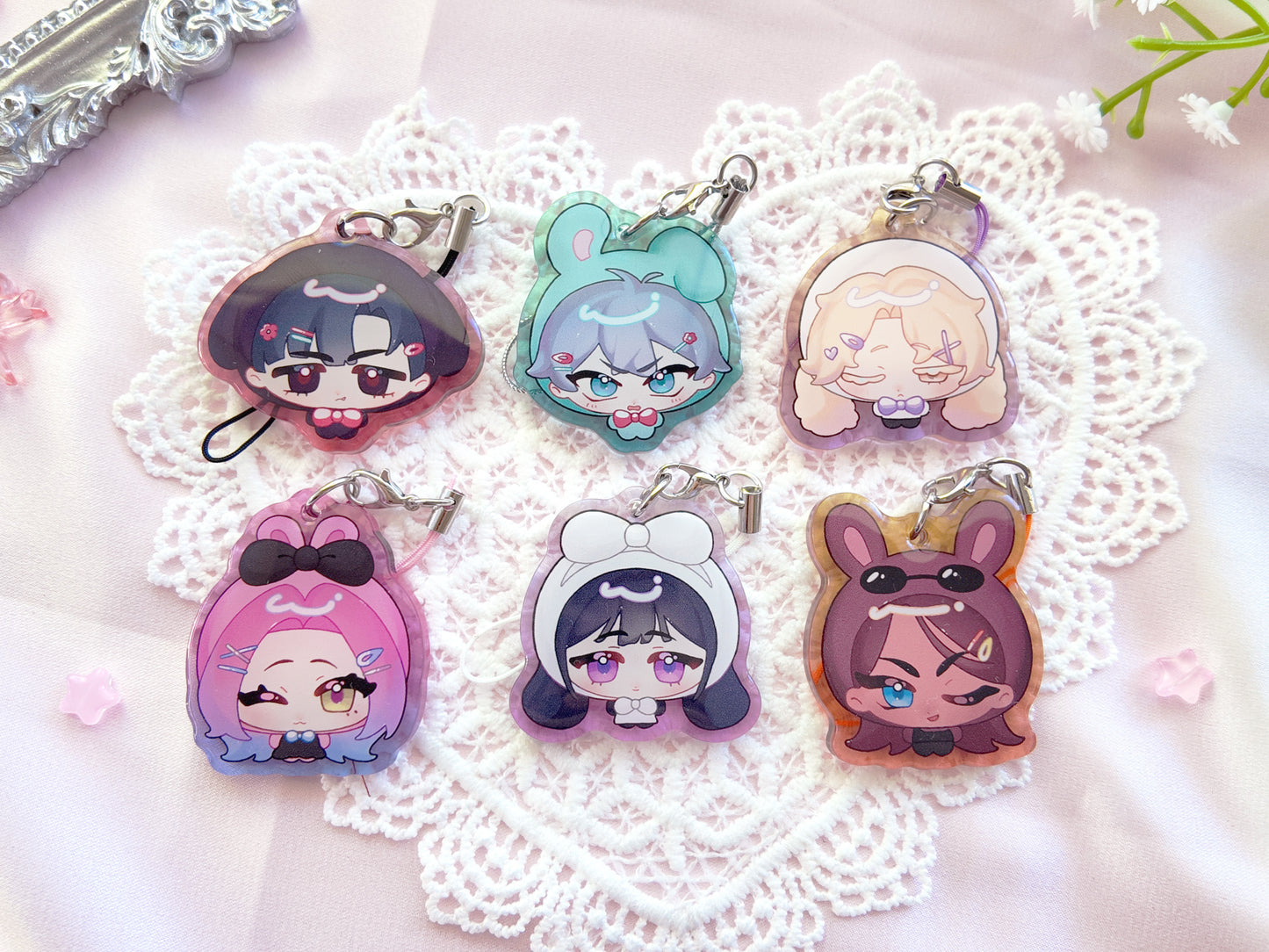 alien stage mini charms